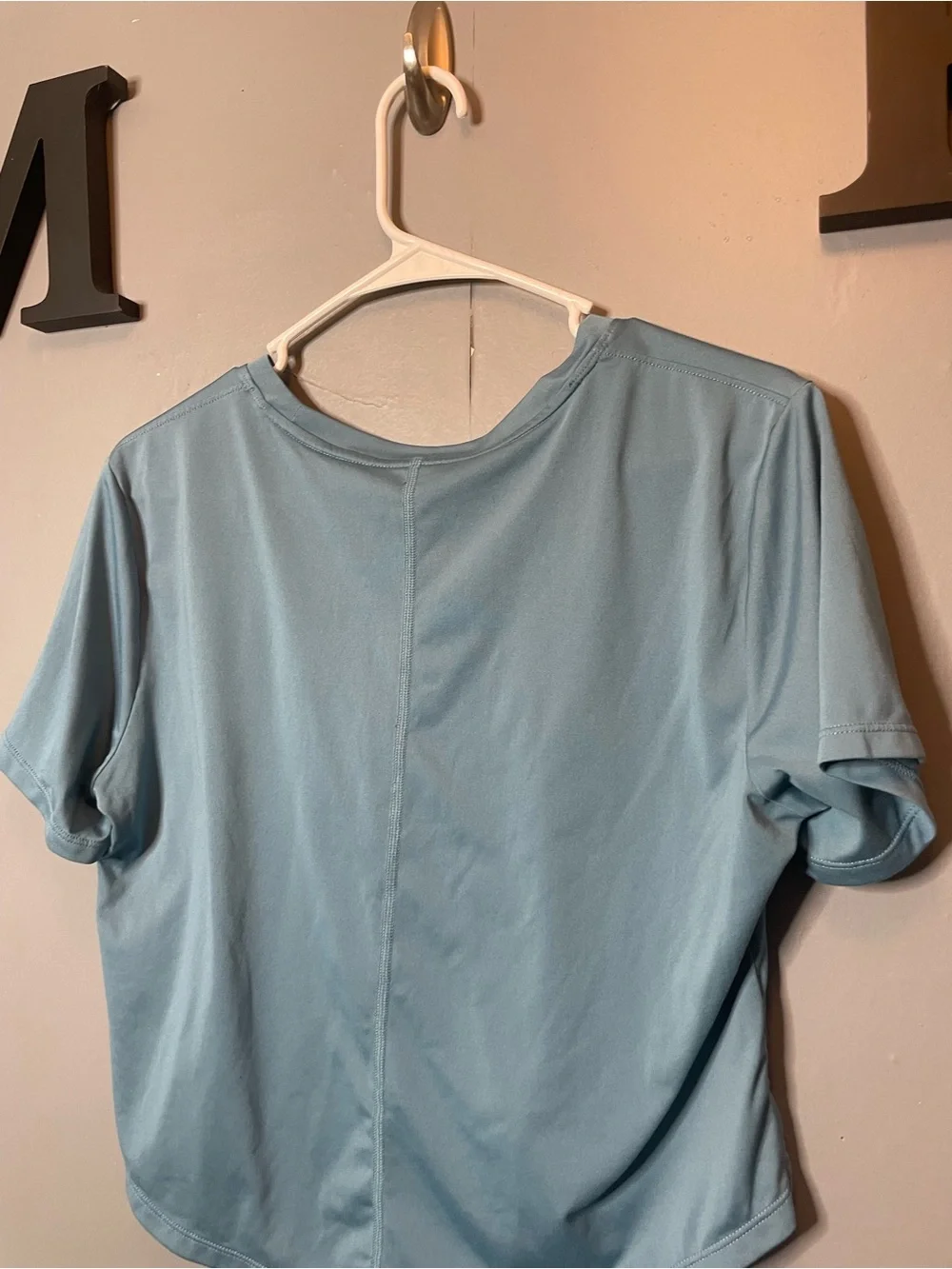 Nike Women's Light Blue Short Sleeve Dri-FIT Tee Cropped T-Shirt Medium Teal